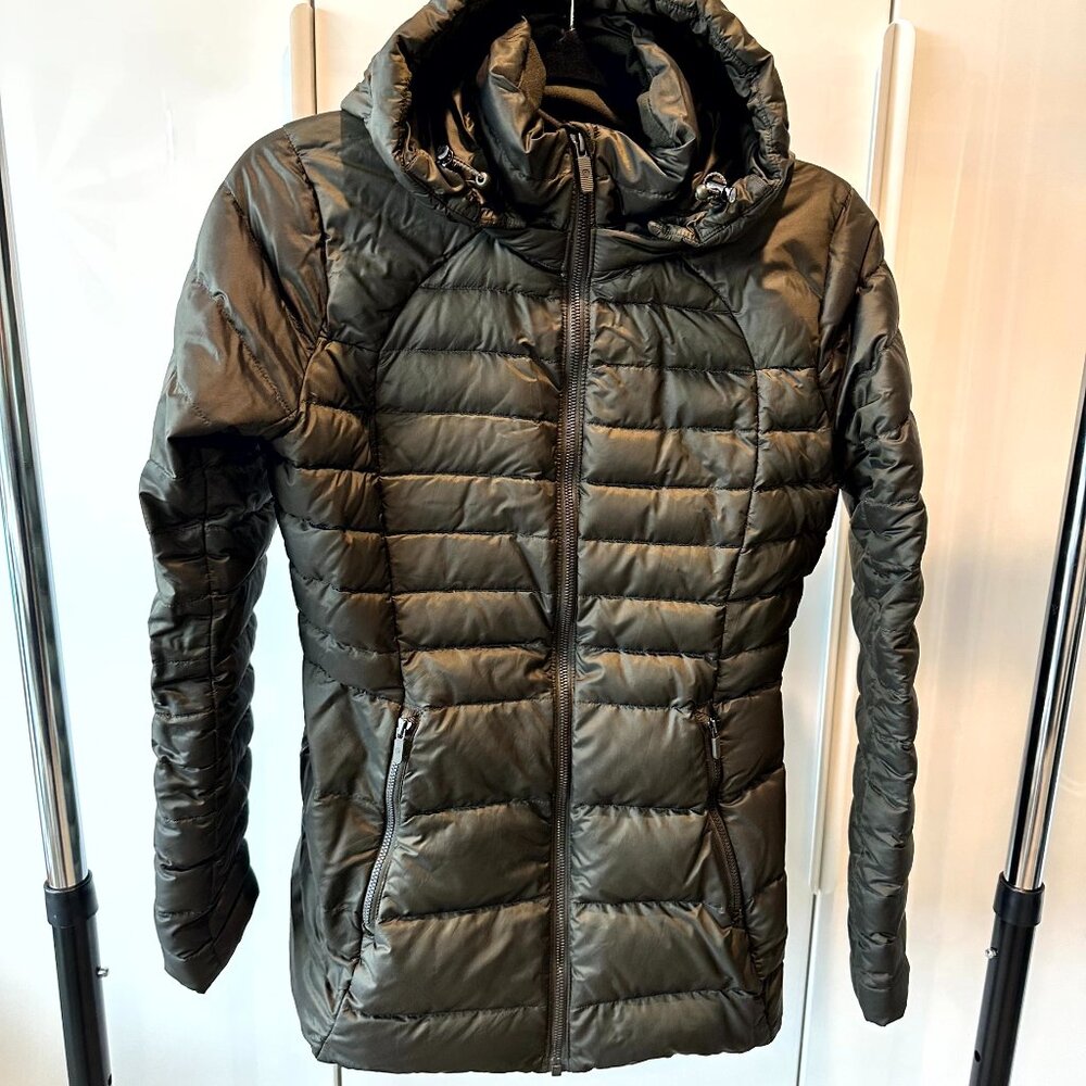 Lululemon - Dark Hunter Green Puffy Coat - Size 6